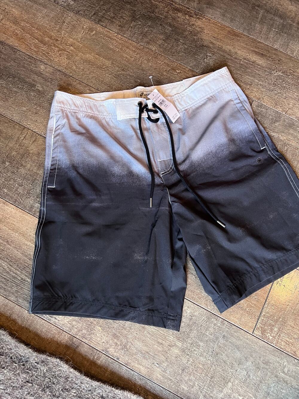 American eagle swim trunks nwt 40$